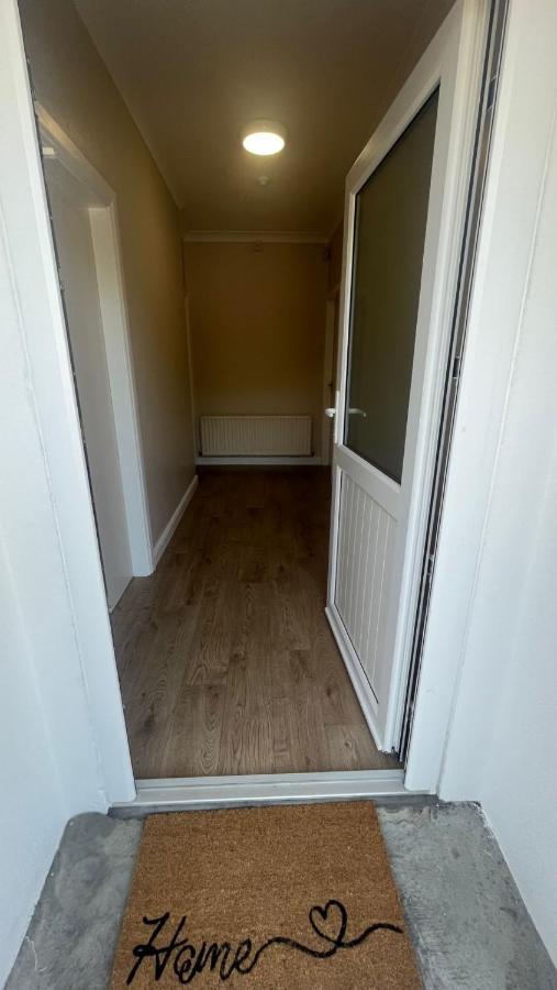 Yeats Lodge Self Catering Apartment And Bar Galway Esterno foto