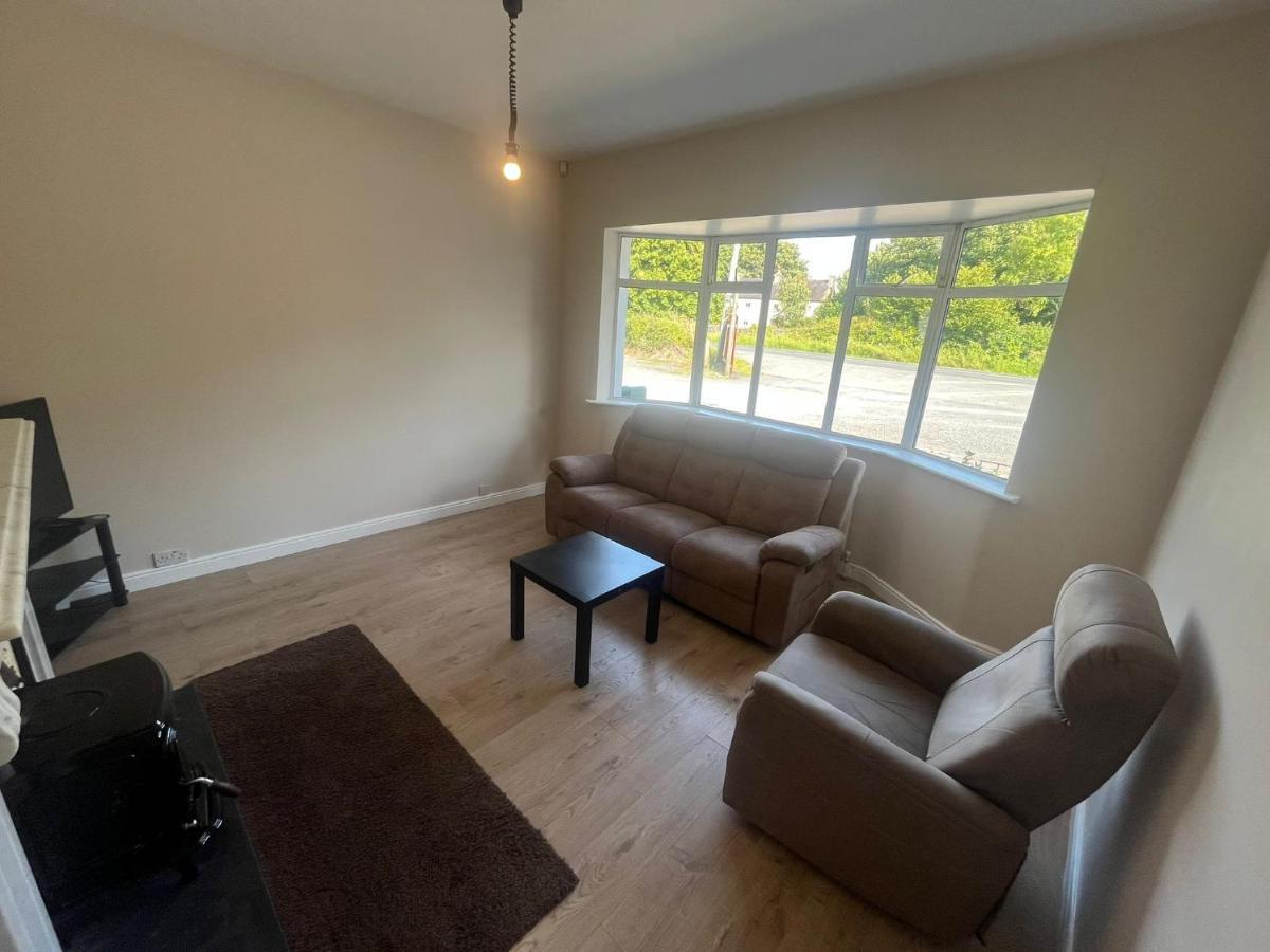 Yeats Lodge Self Catering Apartment And Bar Galway Esterno foto
