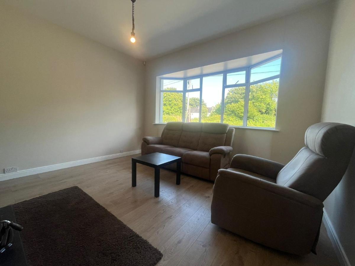 Yeats Lodge Self Catering Apartment And Bar Galway Esterno foto