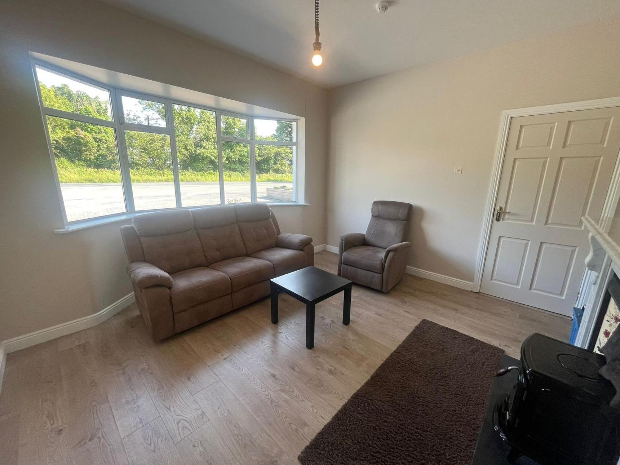 Yeats Lodge Self Catering Apartment And Bar Galway Esterno foto