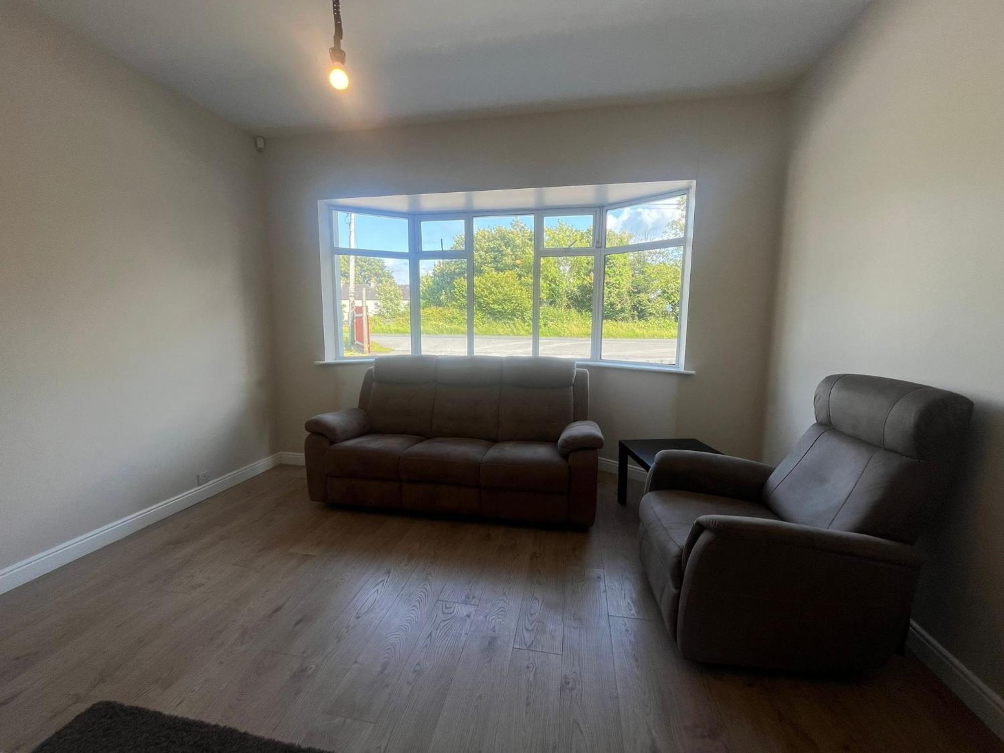 Yeats Lodge Self Catering Apartment And Bar Galway Esterno foto